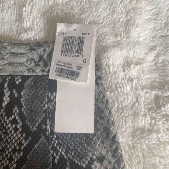 French Connection Snake print Mini skirt - Picture 2 of 6